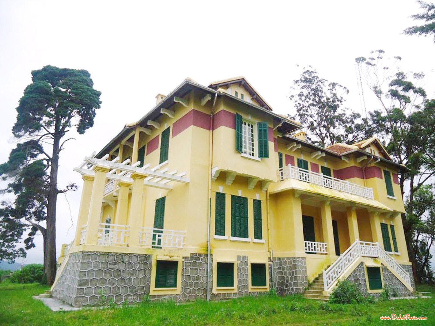 Đất nền biệt thự mặt tiền Đường Trịnh Hoài Đức, Phường 11, Gần trung tâm TP. Đà lạt, cách Hồ Xuân hương 5km, thích hợp an cư nghỉ dưỡng, giá 21tỷ