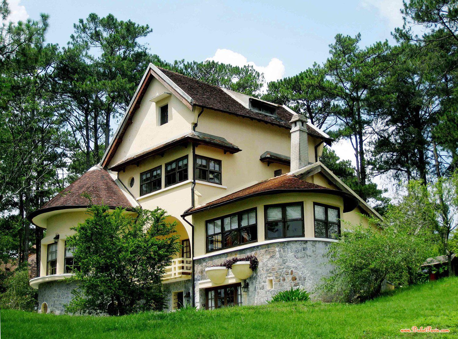 Đất sổ riêng nôn nghiệp quy hoạch thổ cư, đường phù đổng thiên vương. phường 8, gần trung tâm tp đà lạt, gần ngã 5 đại học, cách trục đường chính 100m, giá 10,5tỷ