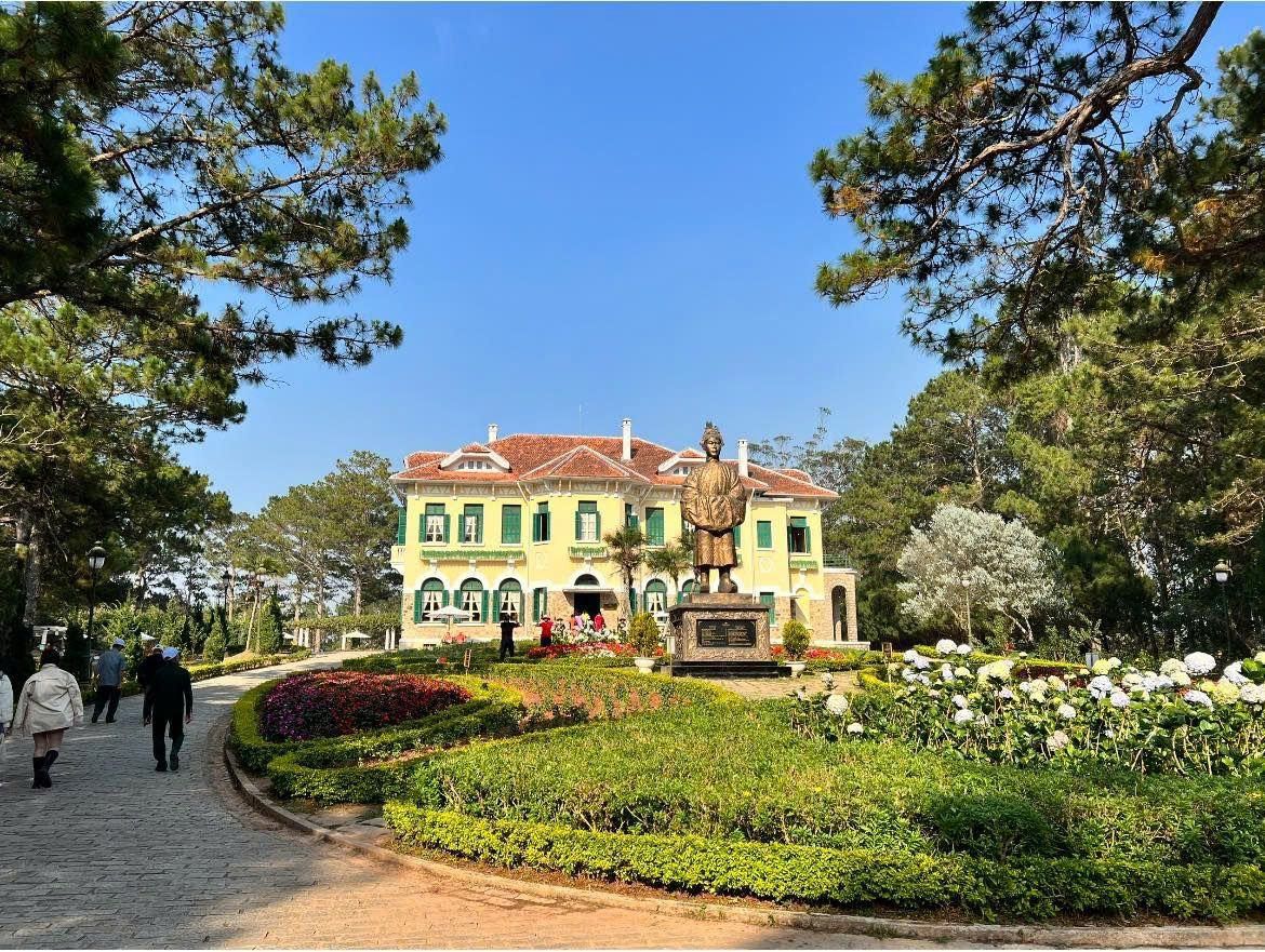 Đất xây khách sạn mặt tiền Đường chính kim đồng, phường 6, gần trung tâm tp đà lạt, thích hợp xây khách sạn, kinh doanh đa ngành nghề, giá 9,8tỷ
