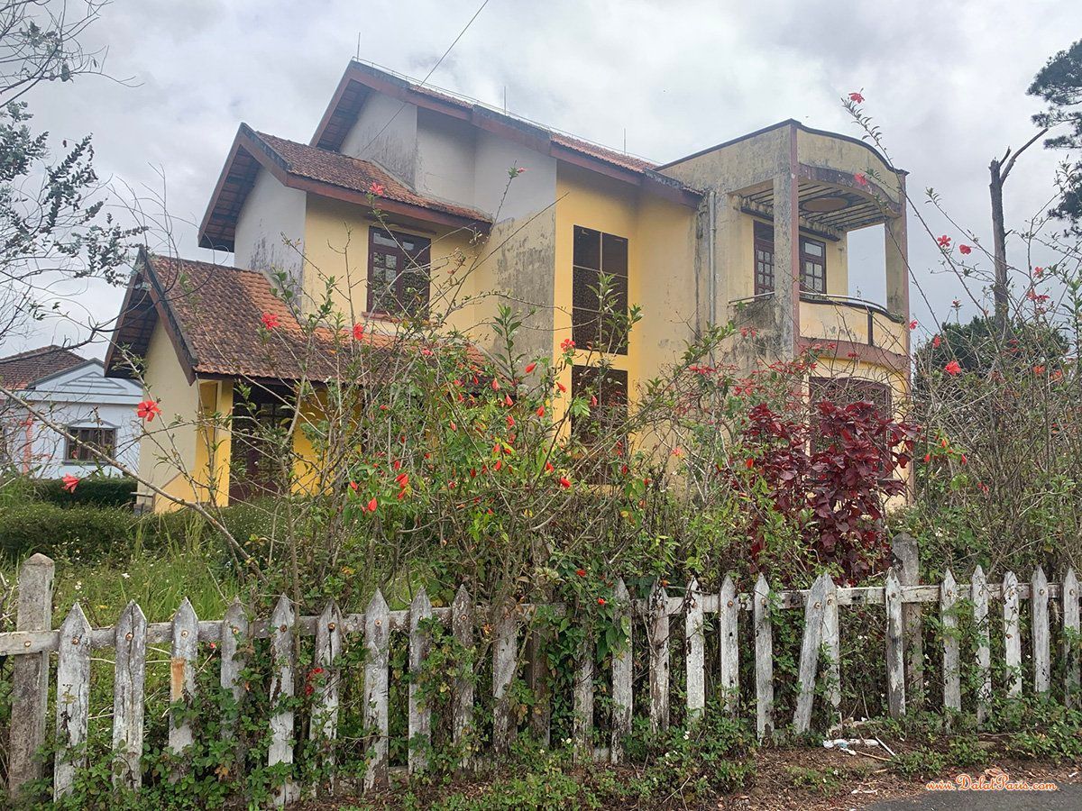 Đất vàng thương mại mặt tiền đường Nguyên Tử Lực, dt 300m2, khu vực đông đúc, tấp nập, thuận tiện kinh doanh. 24,5 tỷ