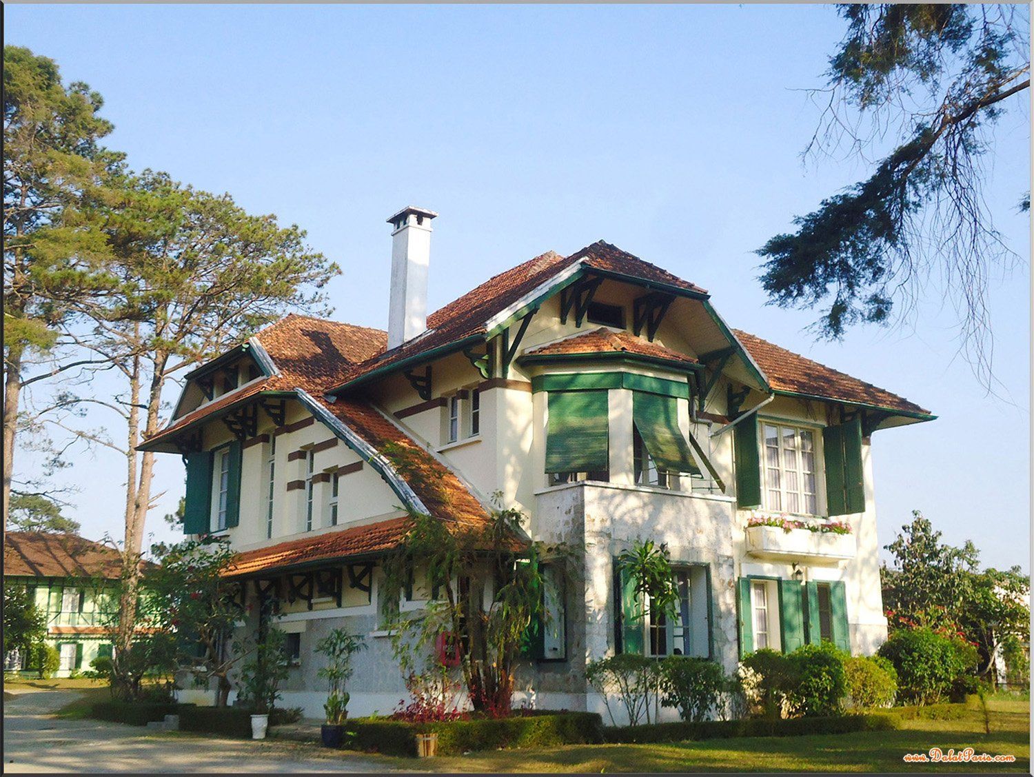 Đất biệt thự đường Hoa Hoa Thám, view rừng thông, đường ô tô, cách hồ xuân hương 3km. giá bán 45 tỷ