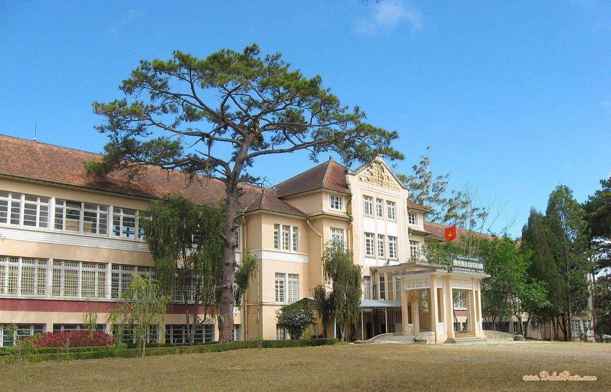 Bán nhà Đường Ngô quyền, phường 6, gần trung tâm tp đà lạt, cách trục đường chính 30m, cách chợ ngô quyền 500m, thích hợp an cư nghỉ dưỡng, giá 4,5tỷ